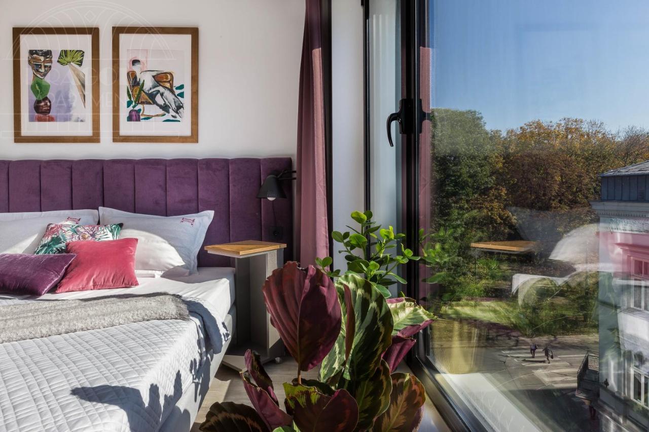 Modern View Of Planty Park Apartamento Cracóvia Exterior foto