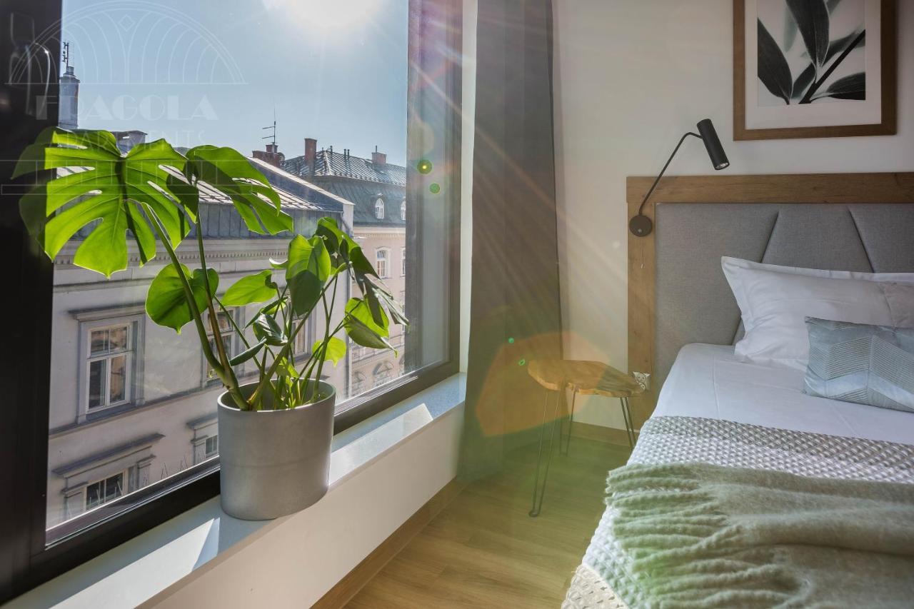 Modern View Of Planty Park Apartamento Cracóvia Exterior foto